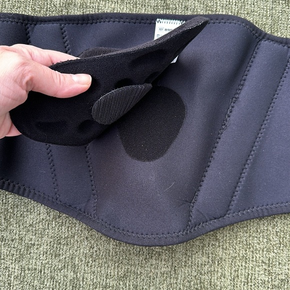 Neo G Back Brace with Power Straps NWT - Picture 6 of 8